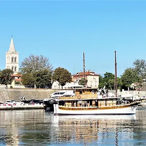 Rhythm Floating - Bateau-hôtel